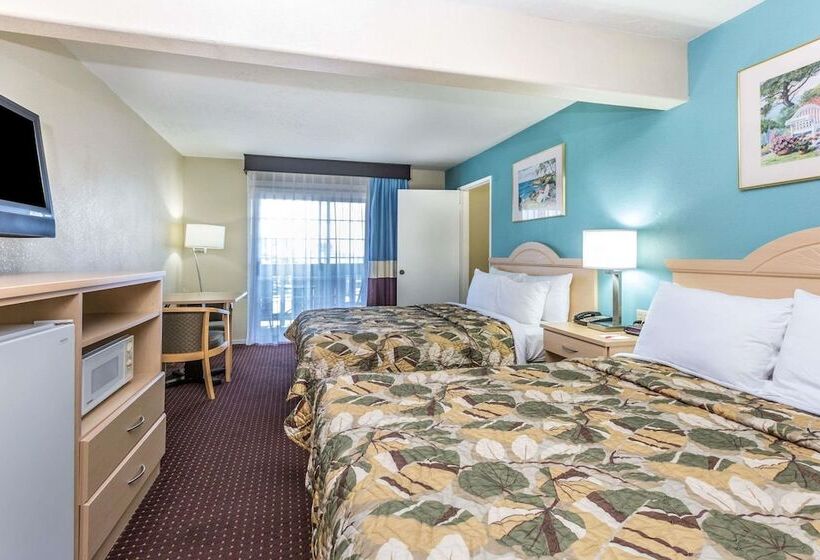 Quarto Standard 2 Camas Casal, Howard Johnson By Wyndham Santa Cruz Beach Boardwalk