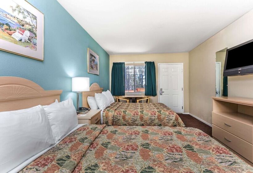 اتاق استاندارد با 2 تخت دوبل, Howard Johnson By Wyndham Santa Cruz Beach Boardwalk
