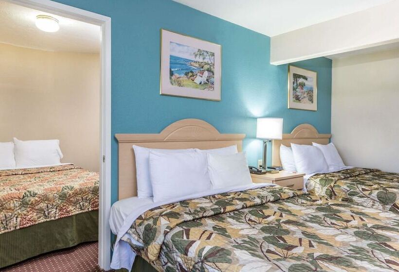 Quarto Estandar 2 Camas Casal, Howard Johnson By Wyndham Santa Cruz Beach Boardwalk