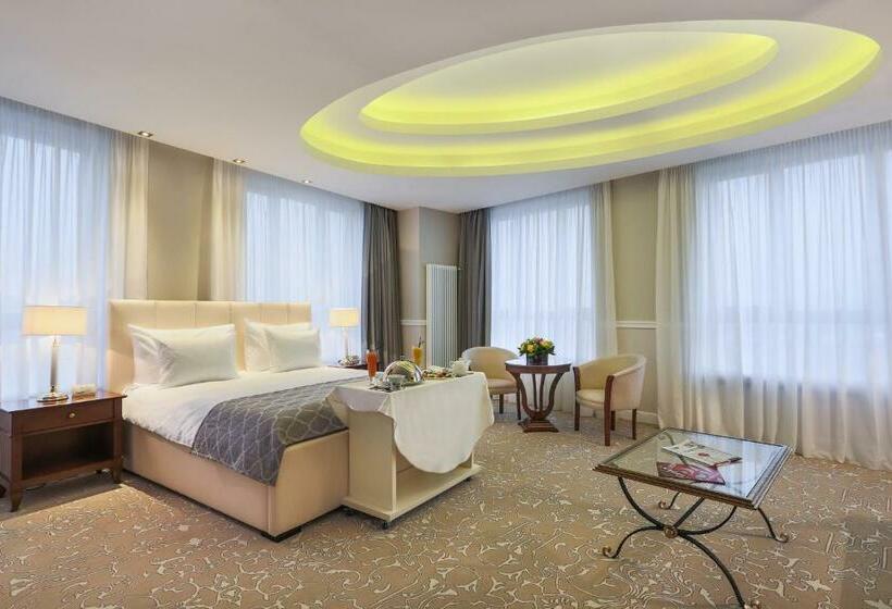 Junior Suite, International Iasi