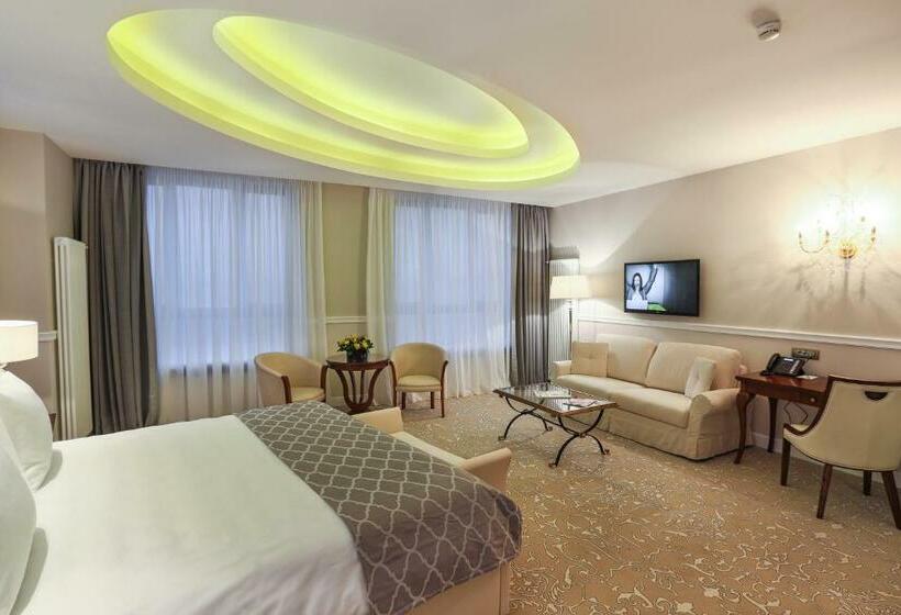 Junior Suite, International Iasi