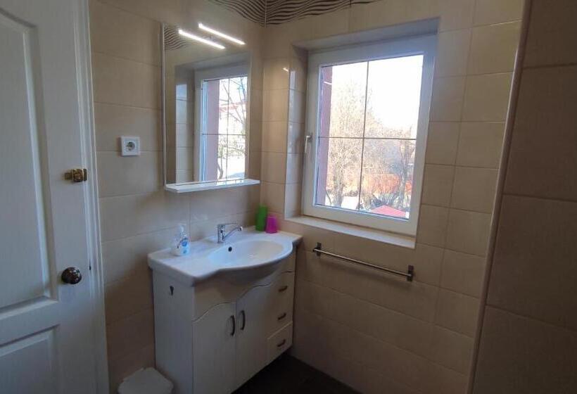 5 Bedroom Apartment, Le Rose