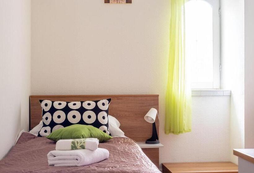 5 Bedroom Apartment, Le Rose
