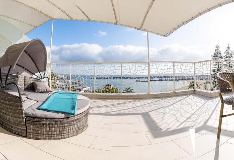 اتاق لوکس, Marinella