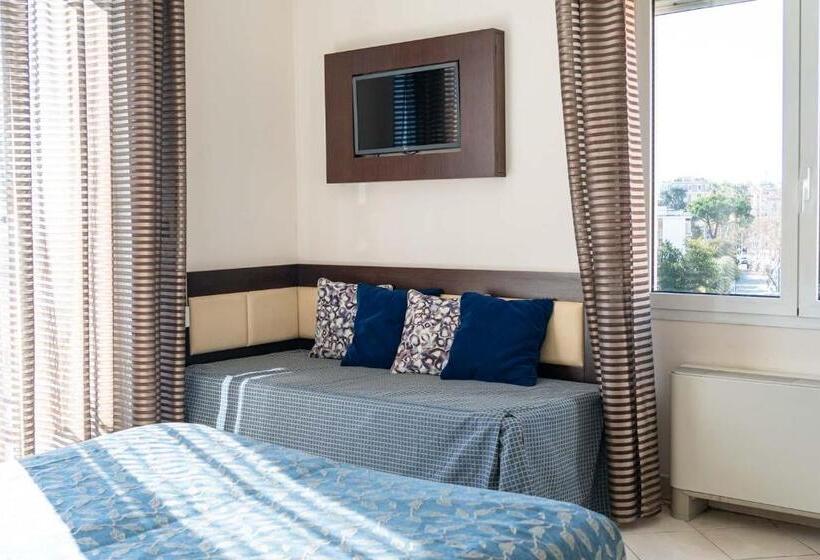 اتاق استاندارد سه نفره, Marinella
