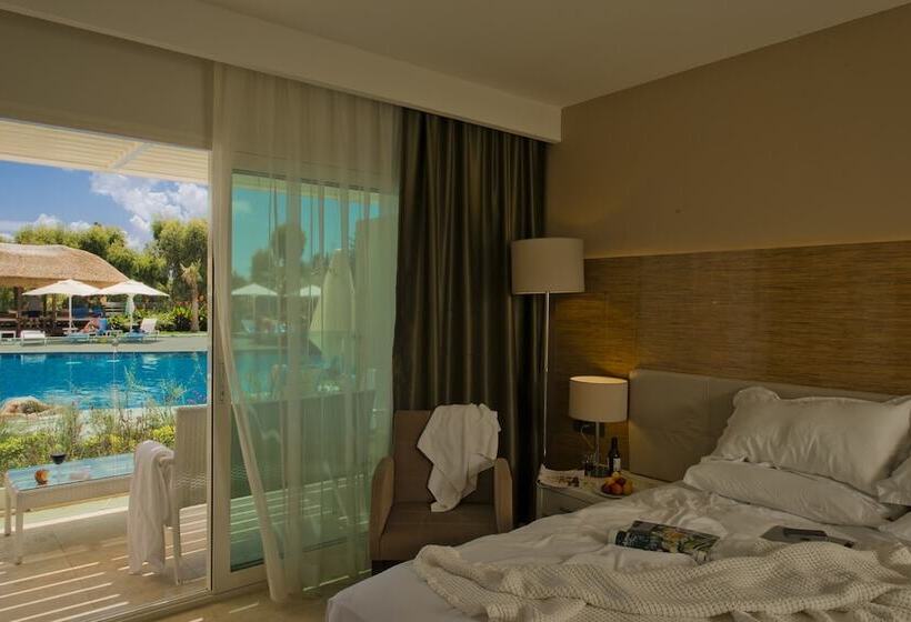 Chambre Standard Vue Piscine, Sentido Bellazure