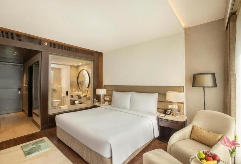 Cameră Deluxe, The Leela Ambience Convention Hotel Delhi