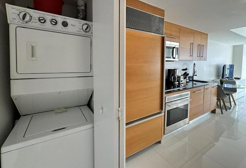 استودیوی استاندارد, Brickell By Miami Vacation Rentals