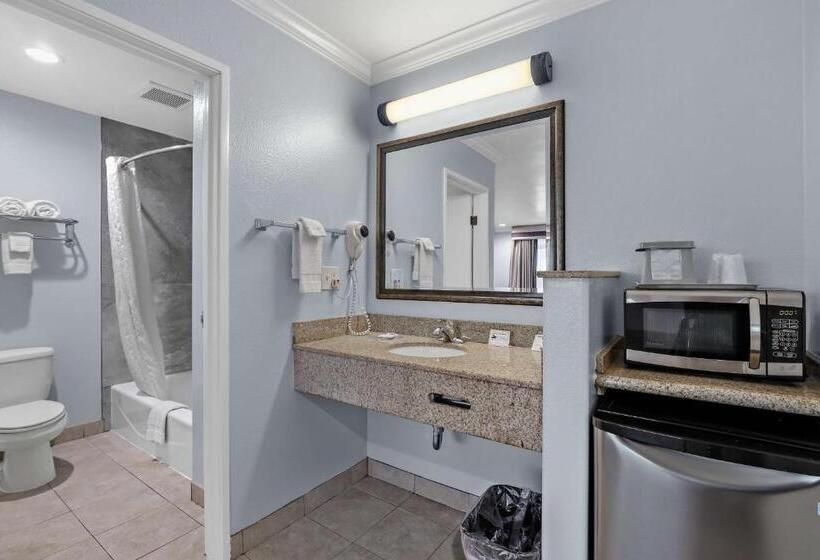 اتاق لوکس با تخت بزرگ, Motel 6 Carlsbad, Ca North