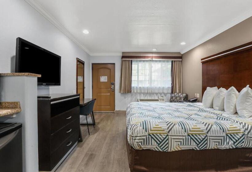 اتاق استاندارد با تخت بزرگ برای معلولان, Motel 6 Carlsbad, Ca North