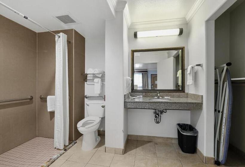 اتاق استاندارد با تخت بزرگ برای معلولان, Motel 6 Carlsbad, Ca North