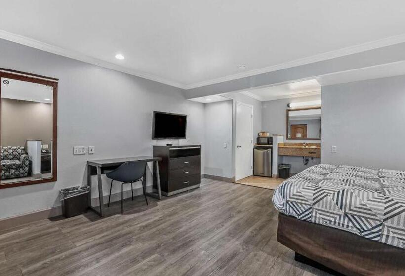 اتاق استاندارد با تخت بزرگ برای معلولان, Motel 6 Carlsbad, Ca North