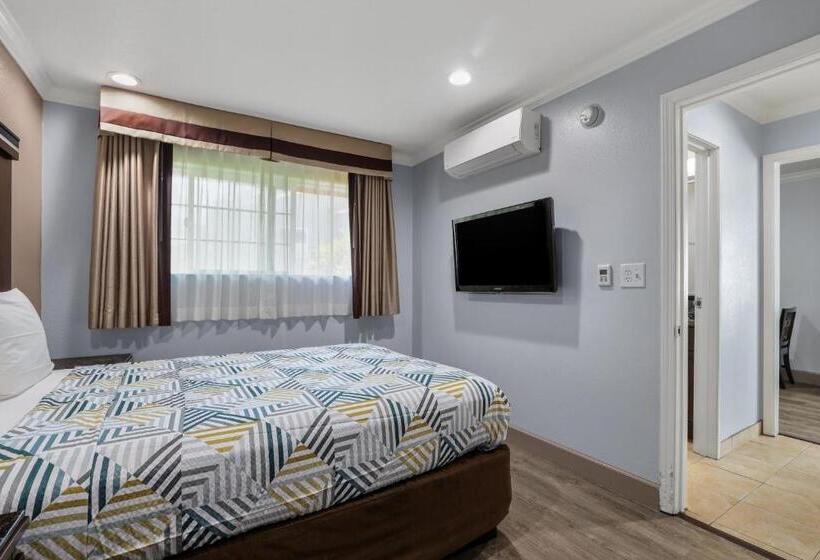 سوییت لوکس, Motel 6 Carlsbad, Ca North