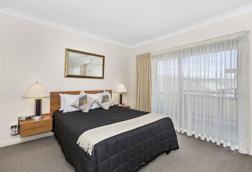 Executive Room, Comfort Inn Centrepoint