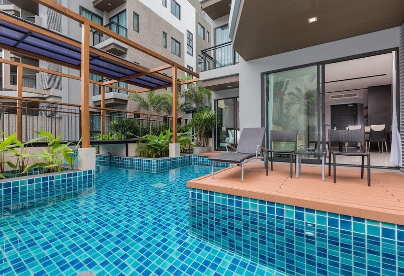 سوییت جونیور, The Charm Resort Phuket Sha Certified