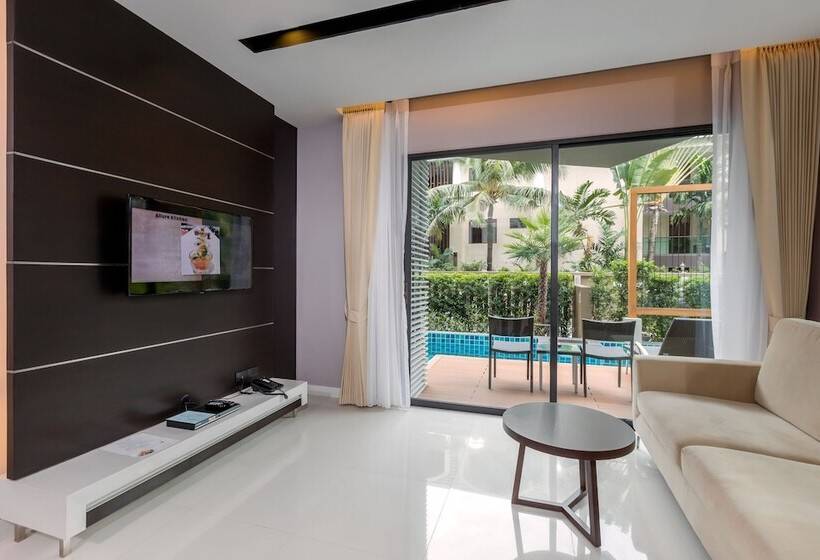 سوییت جونیور, The Charm Resort Phuket Sha Certified