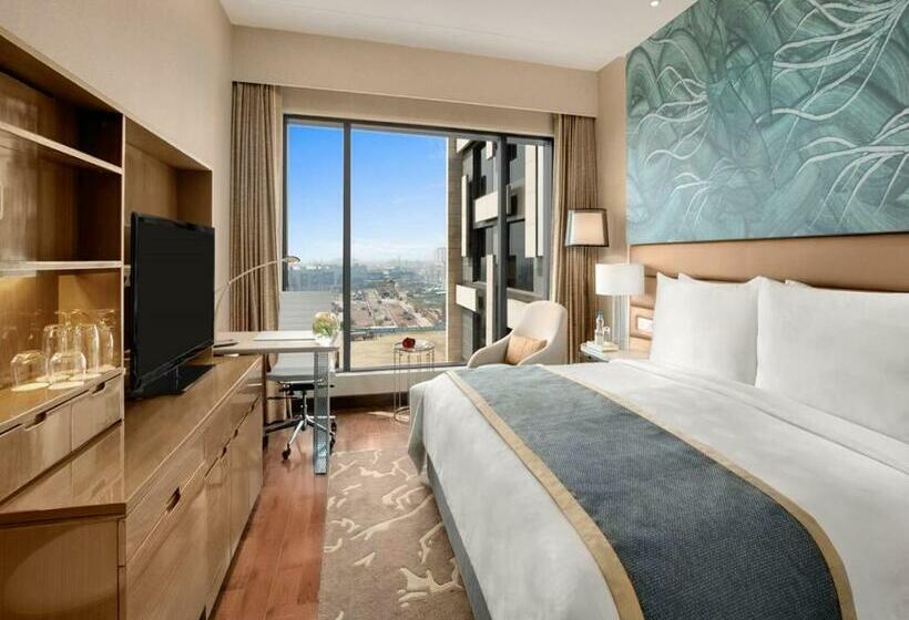 Premium Room, The Leela Ambience Convention Hotel Delhi