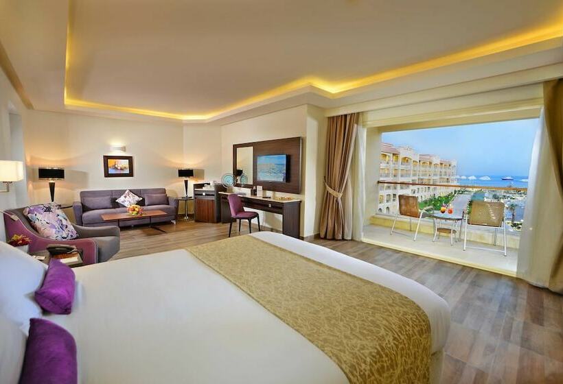 Junior Suite met Uitzicht op het Zwembad, Pickalbatros White Beach Resort  Hurghada