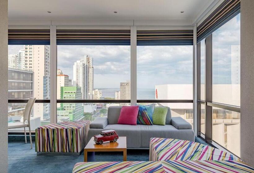 Junior Suite Vue Ville, Aloft Panama