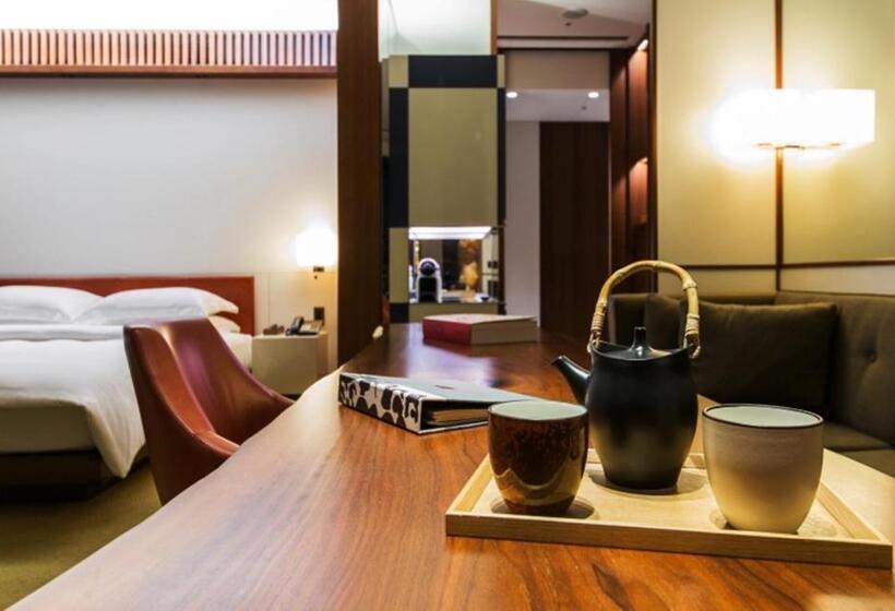اتاق لوکس با تخت بزرگ, Andaz Tokyo   A Concept By Hyatt
