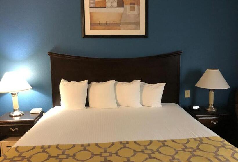 اتاق استاندارد با تخت بزرگ برای معلولان, Baymont By Wyndham Decatur