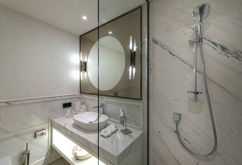 اتاق لوکس با بالکن و چشم‌انداز دریا, Casa Nonna Bodrum   Adult Only