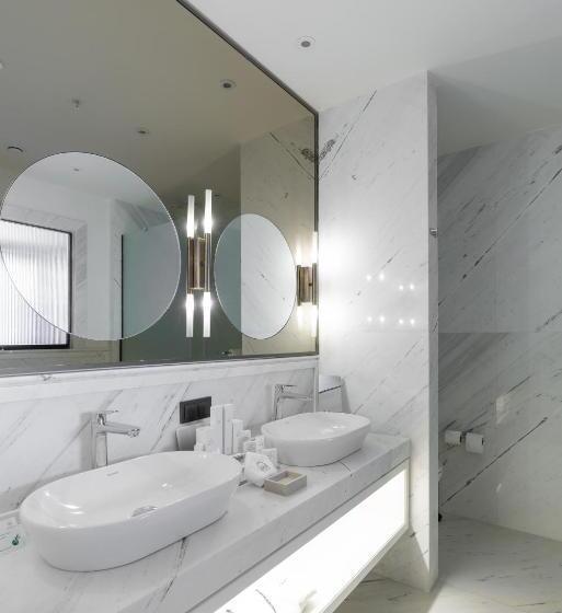 اتاق لوکس با بالکن و چشم‌انداز دریا, Casa Nonna Bodrum   Adult Only