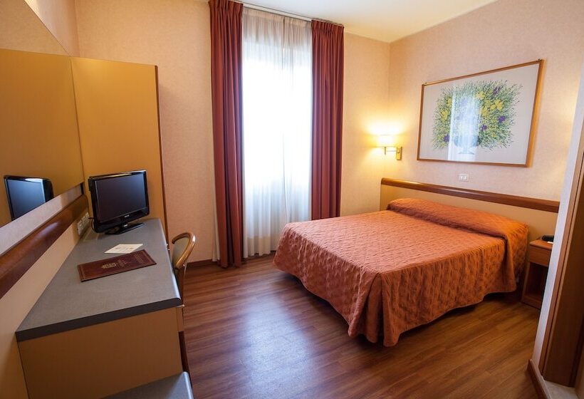 اتاق استاندارد یک نفره, Esperia