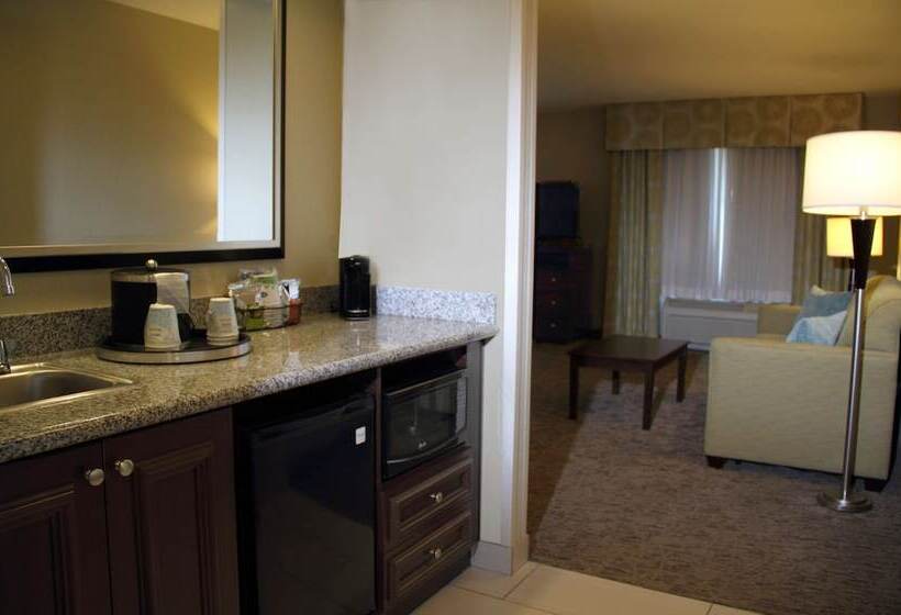 استودیوی استاندارد, Hampton Inn & Suites Manteca