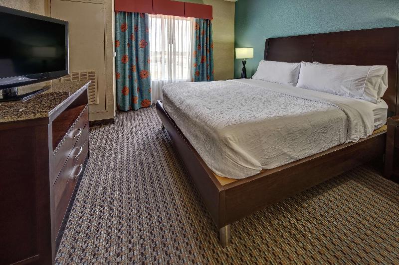 سوئیت با تخت بزرگ, Hilton Garden Inn Tulsa Midtown