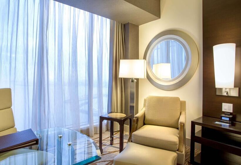 اتاق پرمیوم با چشم‌انداز دریا, Hilton Panama