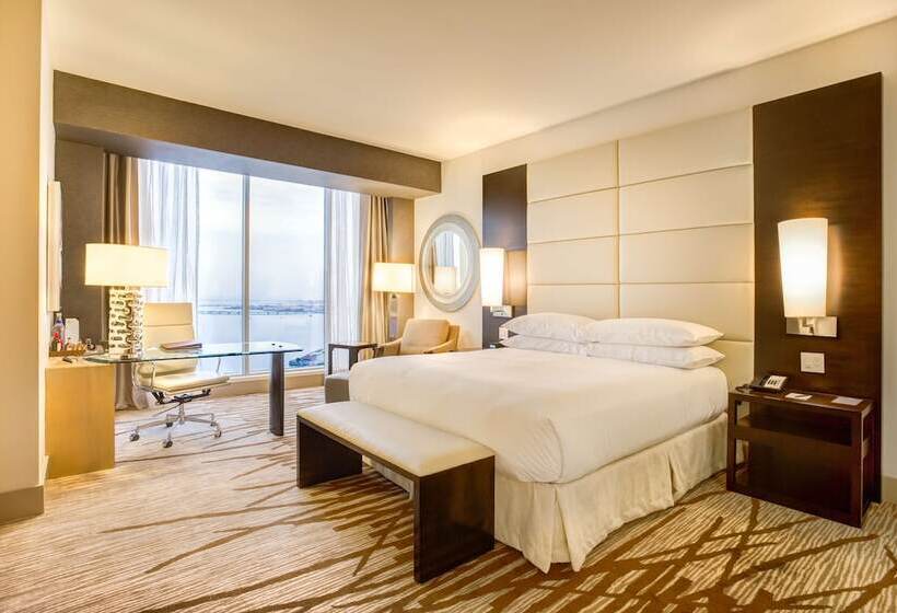 اتاق پرمیوم با چشم‌انداز دریا, Hilton Panama