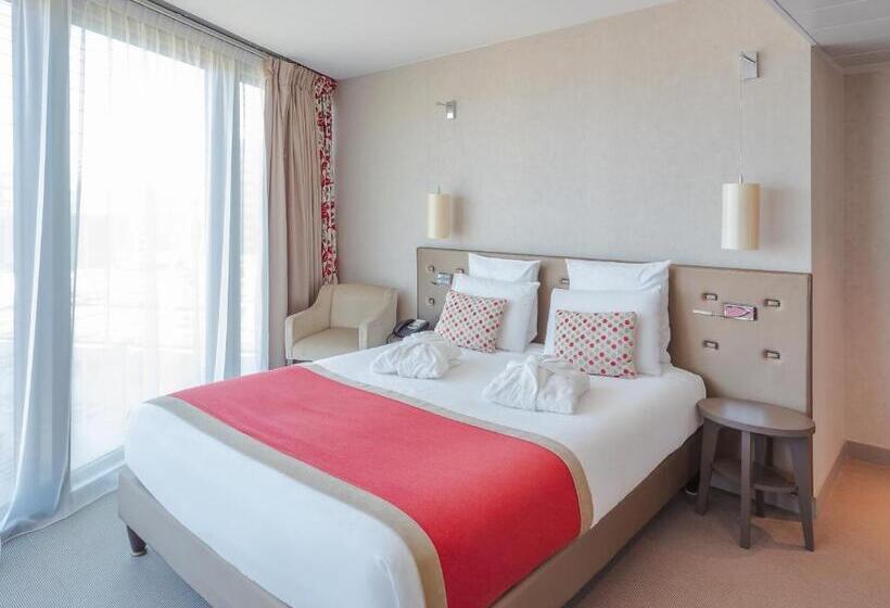 جناح جونيور, Mercure Clermont Ferrand Centre Jaude