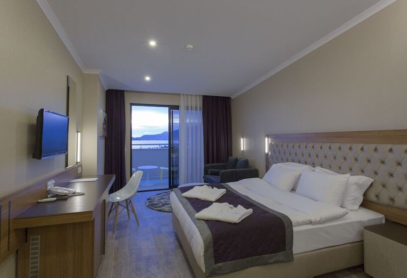 اتاق اساندارد با چشم‌انداز جانبی به دریا, Michell Hotel   Adults Only   All Inclusive