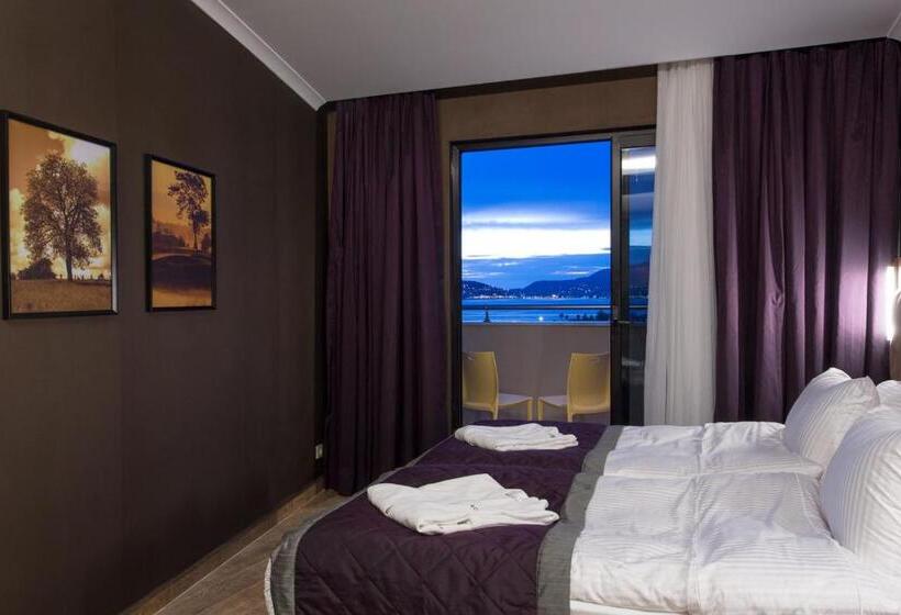 اتاق اساندارد با چشم‌انداز جانبی به دریا, Michell Hotel   Adults Only   All Inclusive