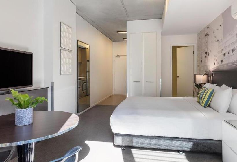 Standard Studio, Oaks Melbourne On William Suites