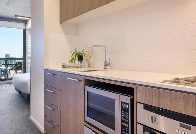 استودیو استاندارد با چشم‌انداز پارک, Oaks Melbourne On William Suites