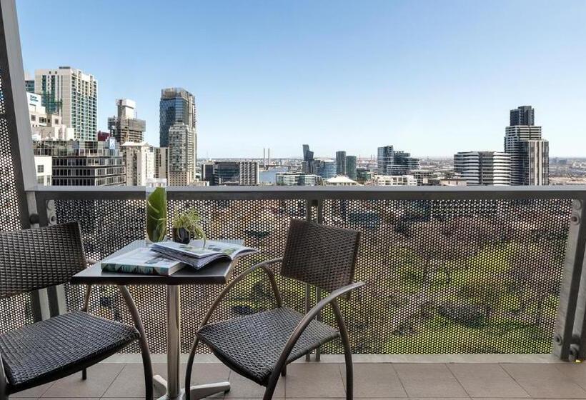 استودیوی لوکس, Oaks Melbourne On William Suites