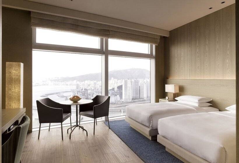 غرفة قياسية مطلّة علي البحر, Park Hyatt Busan