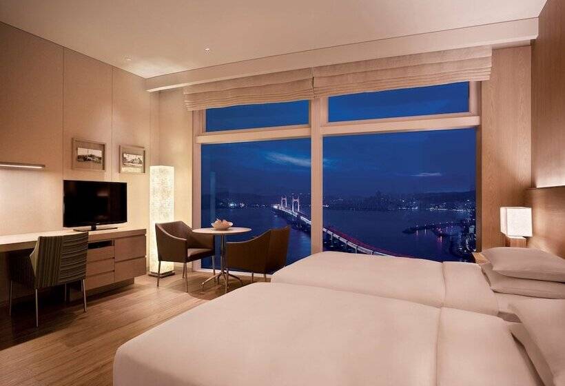 غرفة قياسية مطلّة علي البحر, Park Hyatt Busan