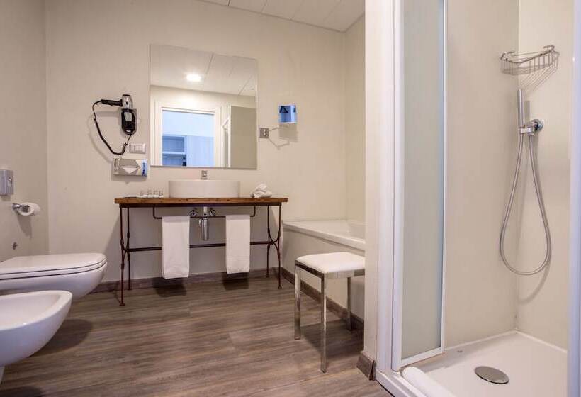 اتاق لوکس, Phi Hotel Milano