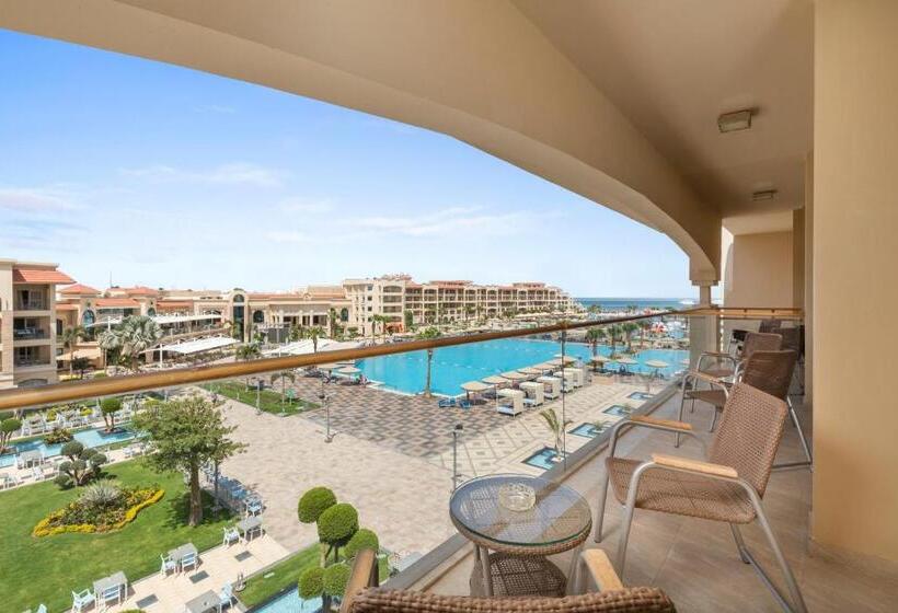 جناح جونيور مطلّ علي حمام السباحة, Pickalbatros White Beach Resort  Hurghada