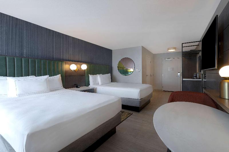 اتاق لوکس با چشم‌انداز استخر, Pickalbatros White Beach Resort  Hurghada