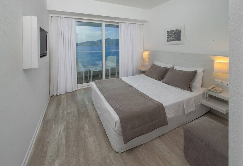اتاق استاندارد با چشم‌انداز دریا, The Beachfront Hotel Adult Only 16 Plus