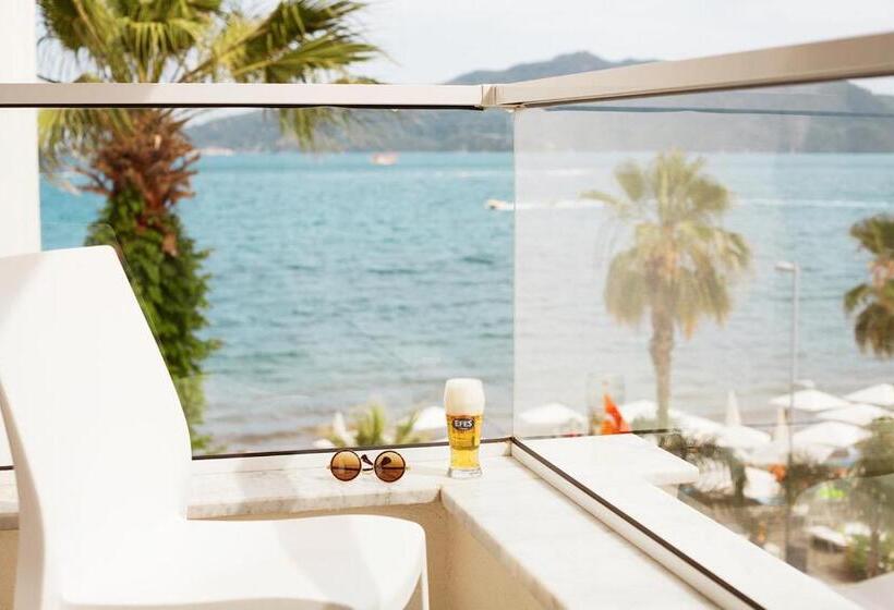 اتاق استاندارد با چشم‌انداز دریا, The Beachfront Hotel Adult Only 16 Plus