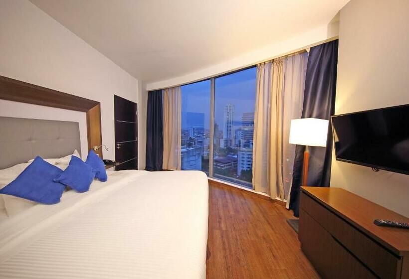 Suite Superior, Novotel Panama City