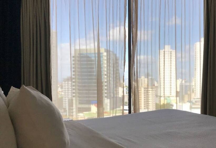 سوییت سوپریور, Novotel Panama City