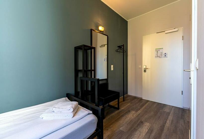 اتاق استاندارد یک نفره, a&o München Laim