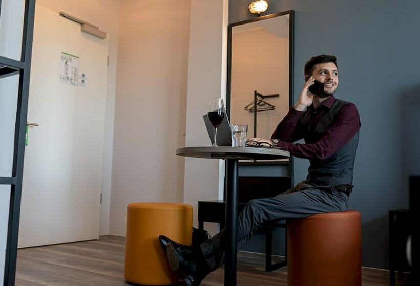 اتاق استاندارد یک نفره, a&o München Laim