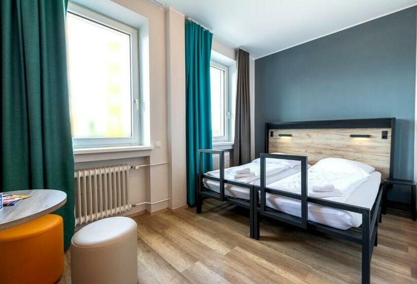 Standard Room, A&o Munich Laim